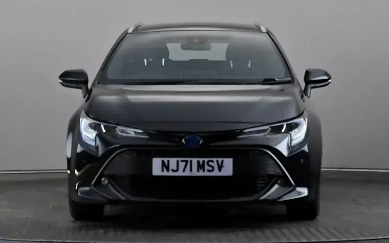 Used Toyota Corolla 122 HP (89 kW) 2021 Black Estate