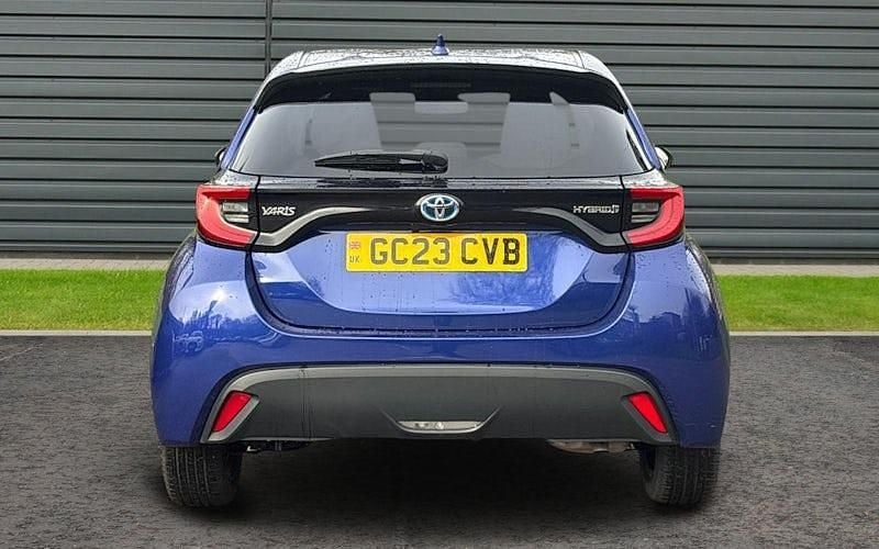 Used Toyota Yaris Hybrid Design 116 HP (85 kW) 2026 Hatchback