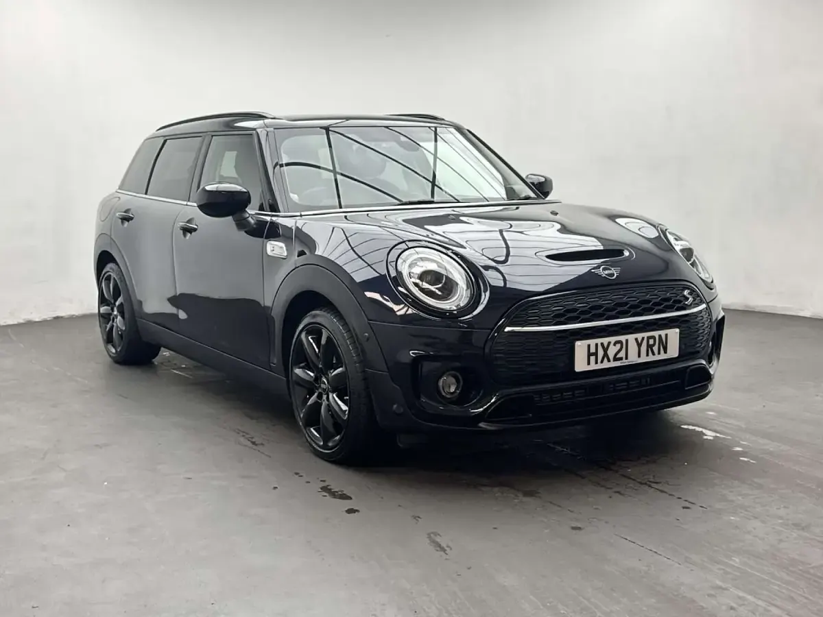 Used Mini Cooper S Clubman Comfort 189 HP (139 kW) 2021 Blue and black Estate