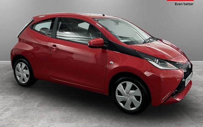 Used Toyota Aygo X-play 69 HP (50 kW) 2018 Hatchback