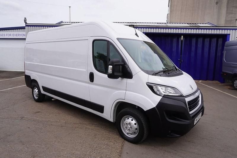 White Used 2023 Peugeot Boxer Premium Van | £15,950 (Good price) - Image 1/4