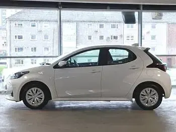Used Mazda 2 116 HP (85 kW) 2022 White Hatchback