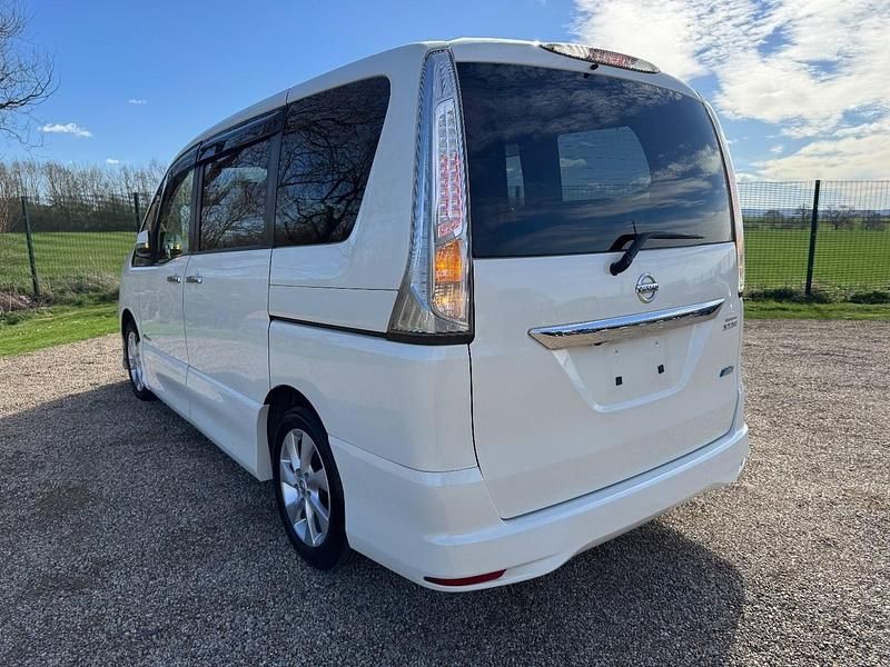 Used Nissan Serena 2013 White