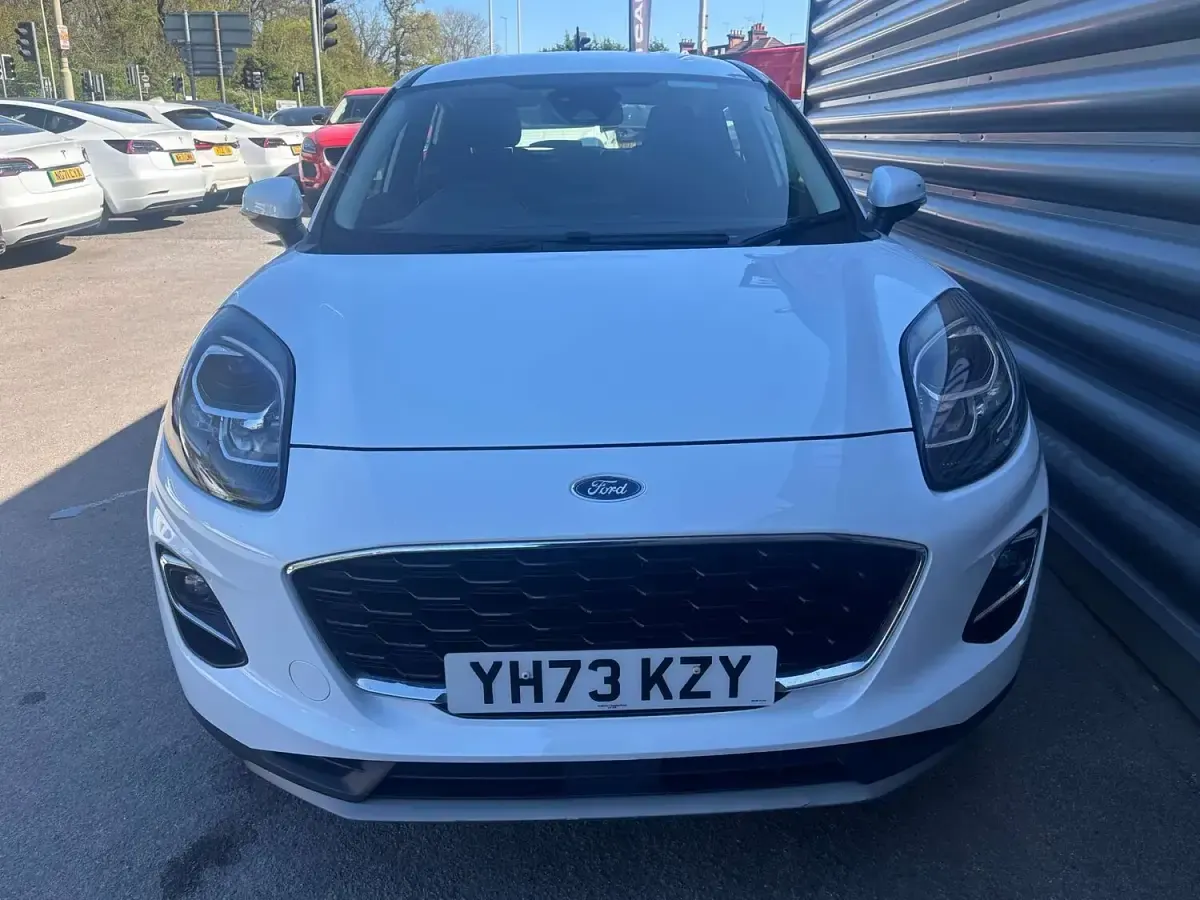 Used Ford Puma Titanium 2023 White Hatchback