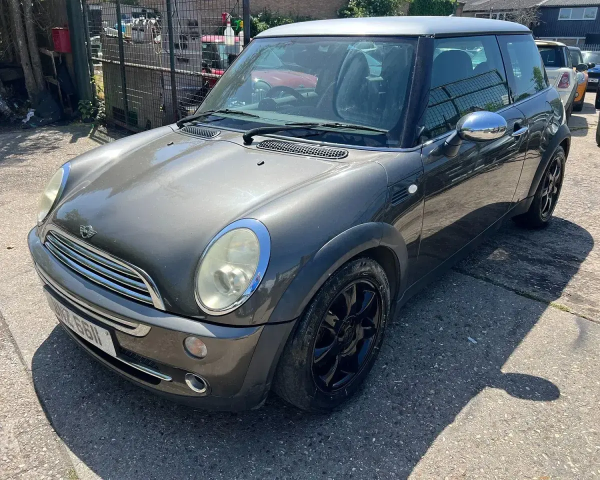Used Mini Cooper Hatch 116 HP (85 kW) 2006 Grey Hatchback