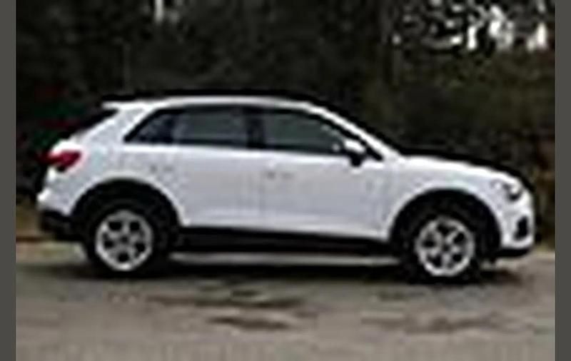 Used Audi Q3 Design 150 HP (110 kW) 2021 White SUV