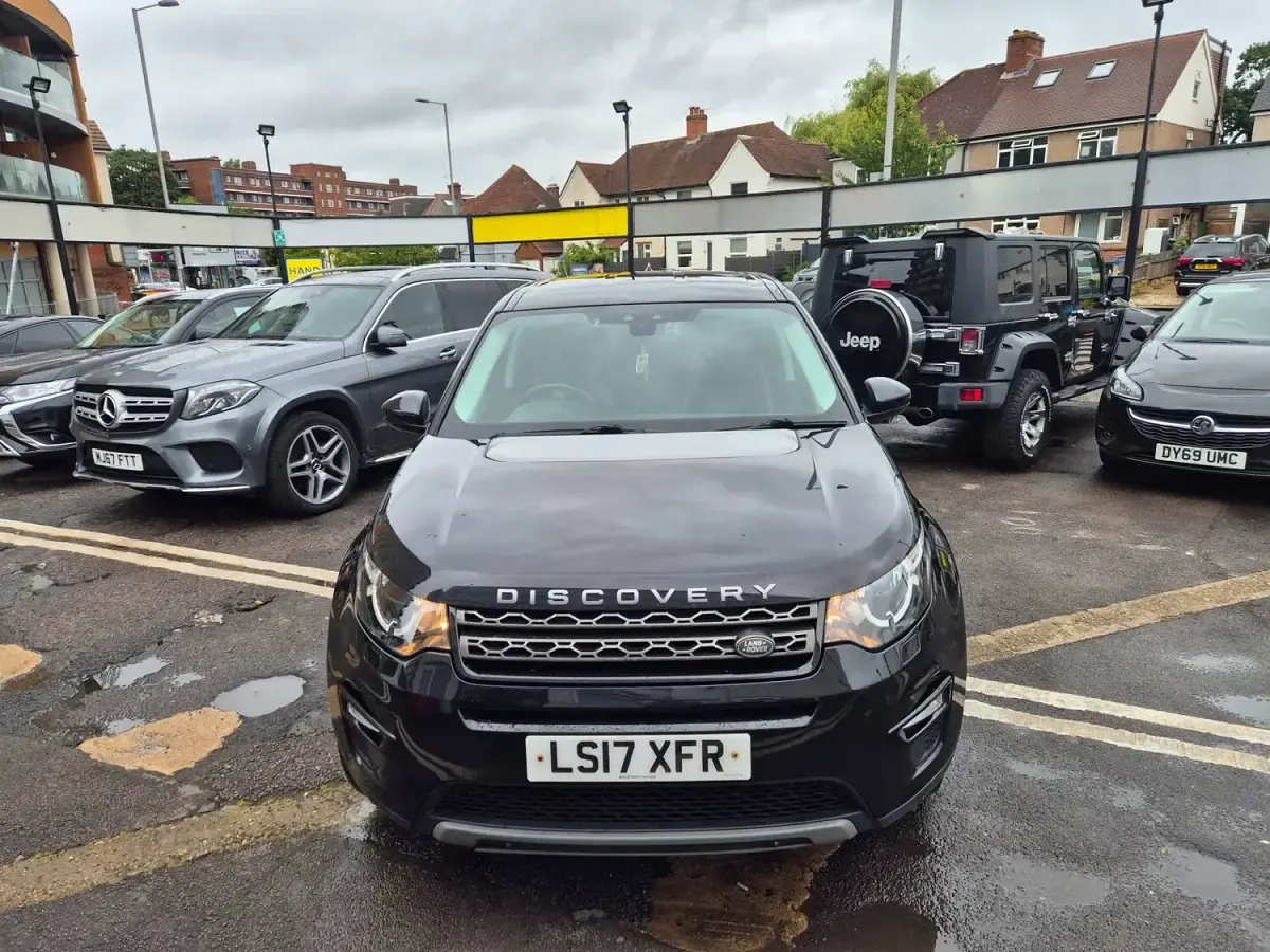 Used Land Rover Discovery Sport SE 2017 Black SUV
