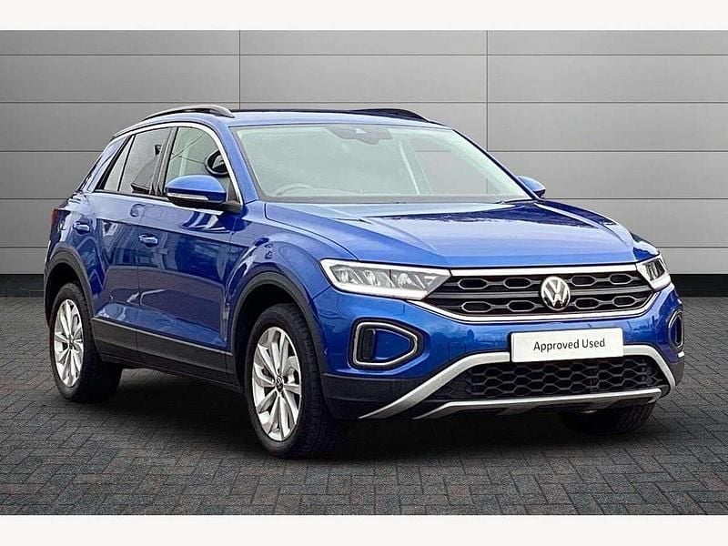 Blue Used 2022 VW T-Roc Life SUV | £19,295 (Fair price) - Image 1/4