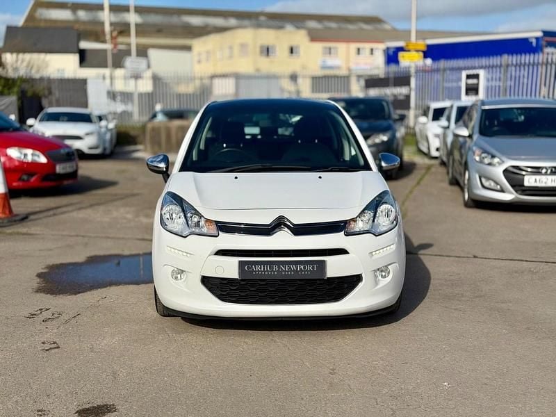 Used Citroën C3 SELECTION 82 HP (60 kW) 2013 White Hatchback