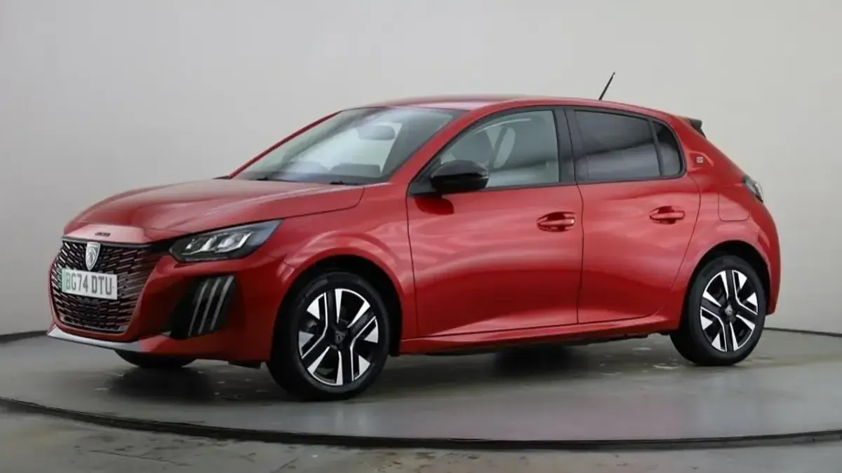 Used Peugeot e-208 Style 98 kW (134 HP) 2024 Red Hatchback