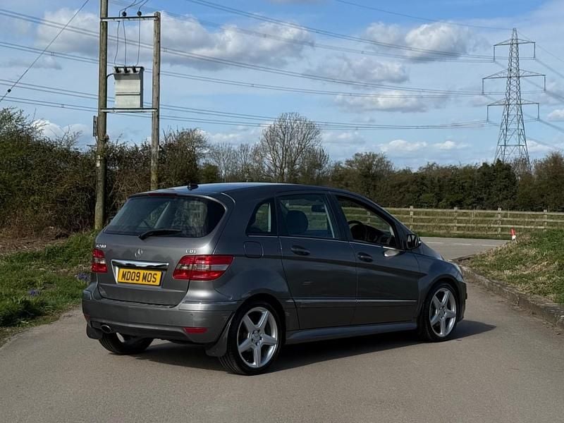 Used Mercedes B200 2009 Grey MPV