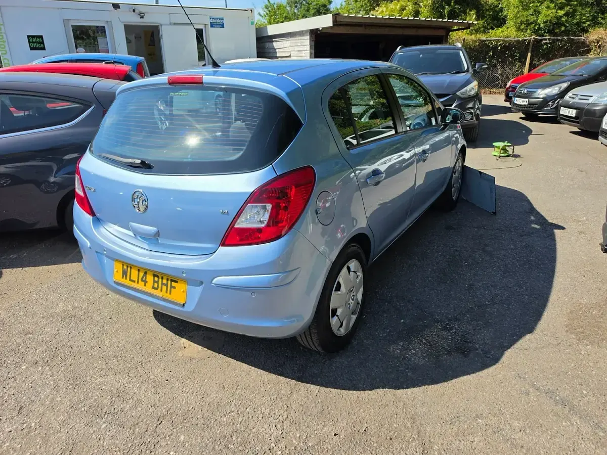 Used Vauxhall Corsa Design Edition 2014 Blue Hatchback