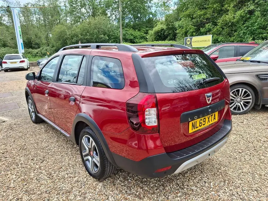 Begagnad Dacia Logan MCV Stepway 95 HK (69 kW) 2019 Röd Kombi