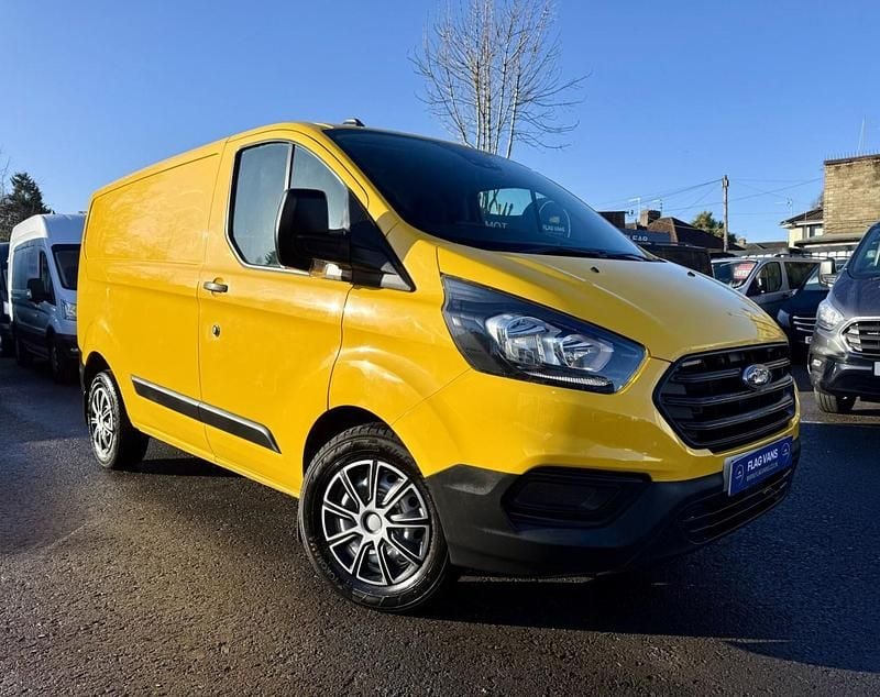 Used Ford Transit Custom 130 HP (95 kW) 2022 Yellow Van