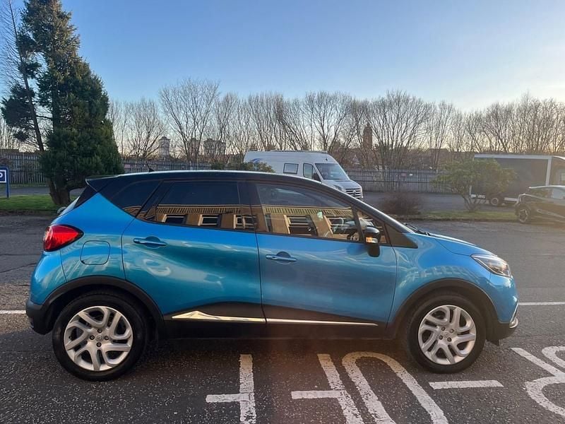 Used Renault Captur Dynamique 90 HP (66 kW) 2015 Blue SUV