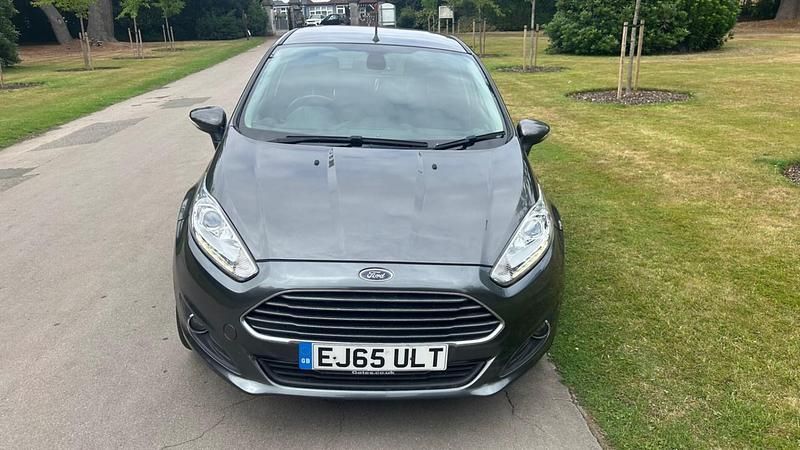 Grey Used 2015 Ford Fiesta Titanium Hatchback | £3,750 (Fair price) - Image 1/4