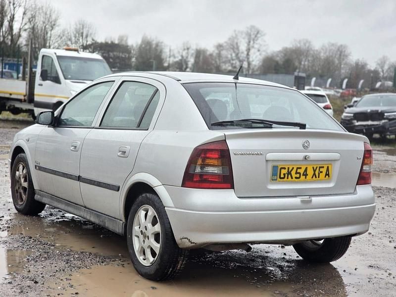 Used Vauxhall Astra Enjoy 89 HP (65 kW) 2004 Silver Hatchback