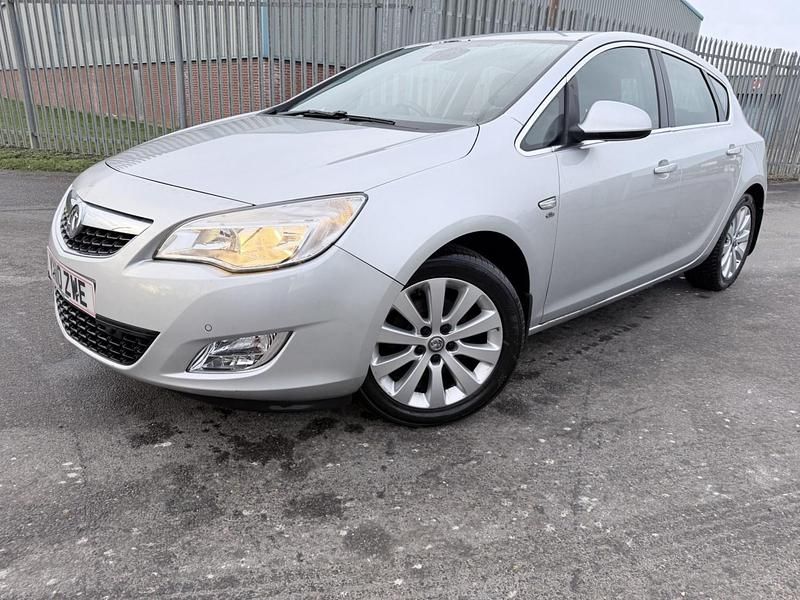 Used Vauxhall Astra Elite 2010 Silver Hatchback