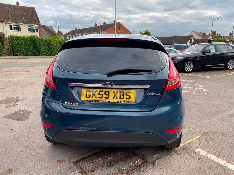 Used Ford Fiesta Zetec 96 HP (70 kW) 2009 Green Hatchback