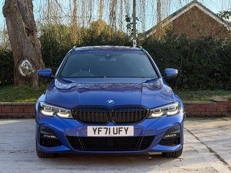 Begagnad BMW 320 M Sport 2021 Blå Kombi
