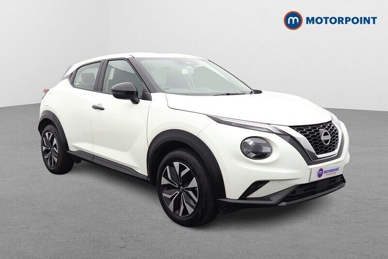 White Used 2024 Nissan Juke Acenta Premium SUV | £17,599 (Fair price) - Image 1/4