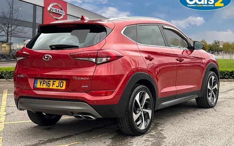 Used Hyundai Tucson Premium 136 HP (100 kW) 2016 Red SUV