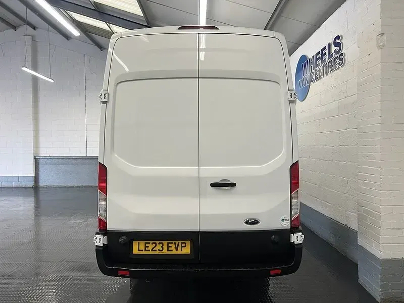Usado Ford Transit S 170 HP (125 kW) 2023 Branco Van