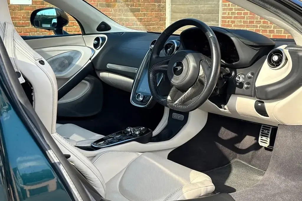 Used McLaren GT 620 HP (456 kW) 2023 Green Coupe