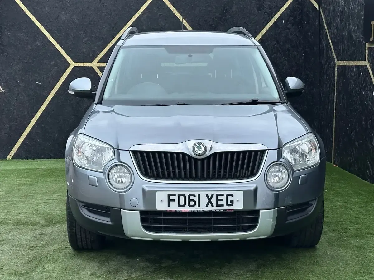 Used Skoda Yeti SE 105 HP (77 kW) 2012 Grey SUV