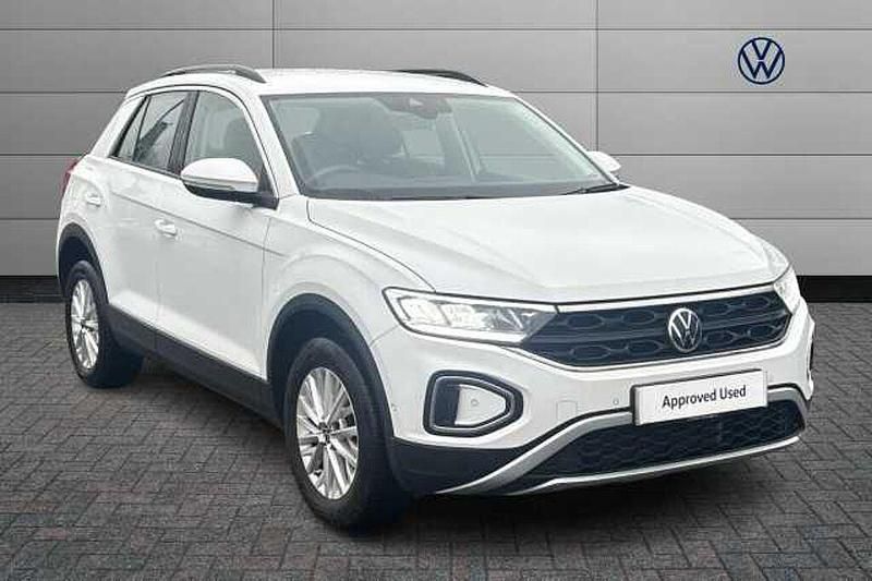 White Used 2022 VW T-Roc Life SUV | £18,850 (Fair price) - Image 1/4