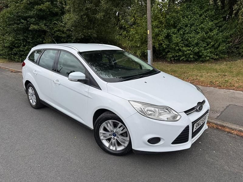Used Ford Focus 2012 White Estate