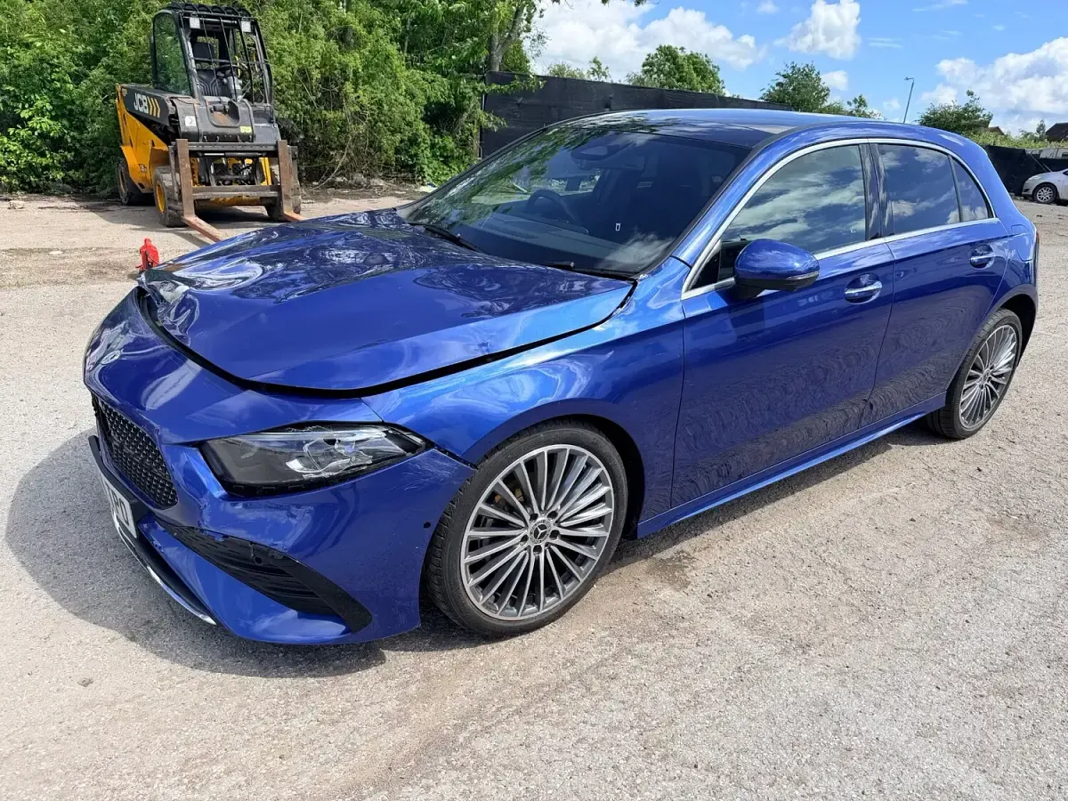 Used Mercedes A200 AMG Line Premium Plus 163 HP (119 kW) 2024 Blue Hatchback