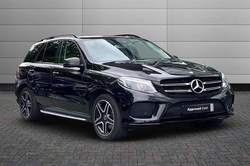 Obsidian black Used 2017 Mercedes GLE350 AMG line Estate | £18,495 (Good price) - Image 1/4