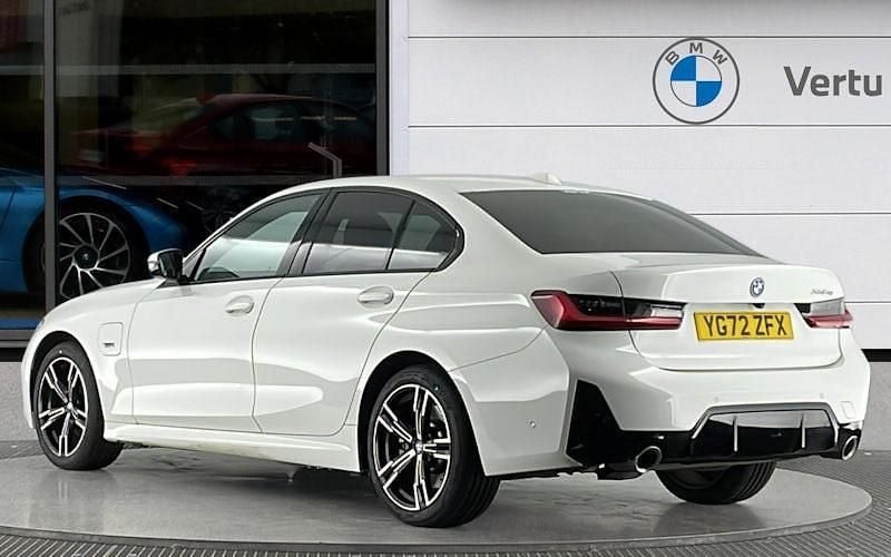 Usado BMW 330e M Sport 292 HP (214 kW) 2024 Sedan