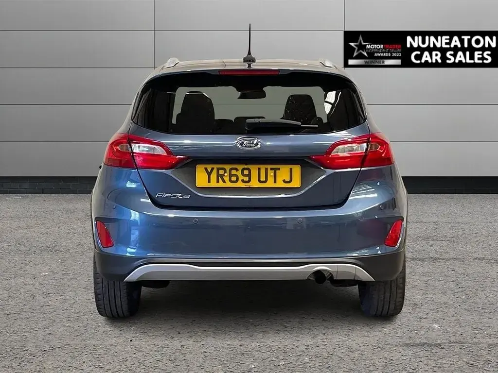 Used Ford Fiesta Active 125 HP (91 kW) 2019 Blue Hatchback