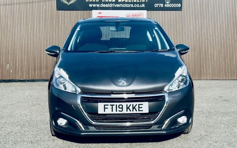 Second-hand Peugeot 208 Active 101 CP (74 kW) 2019 Gri Hatchback