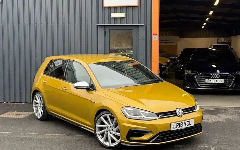 Used VW Golf VII R 310 HP (228 kW) 2018 Hatchback
