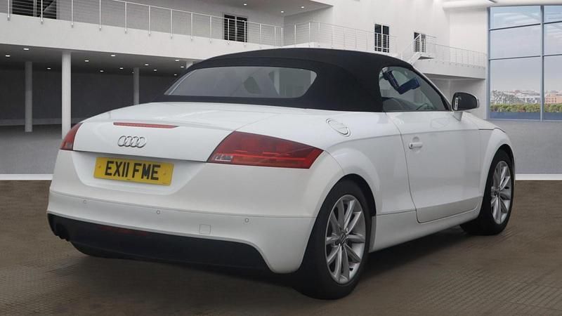 Used Audi TT Roadster Comfort 160 HP (117 kW) 2011 White Cabriolet