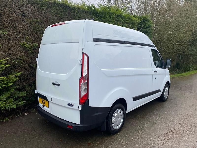 Used Ford Transit Custom 105 HP (77 kW) 2020 White Van