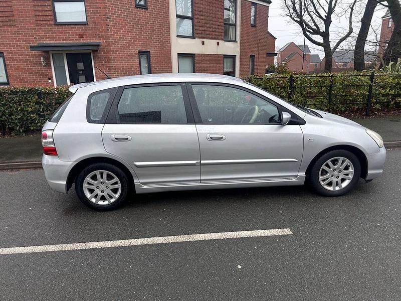 Used Honda Civic SE 2005 Silver Hatchback