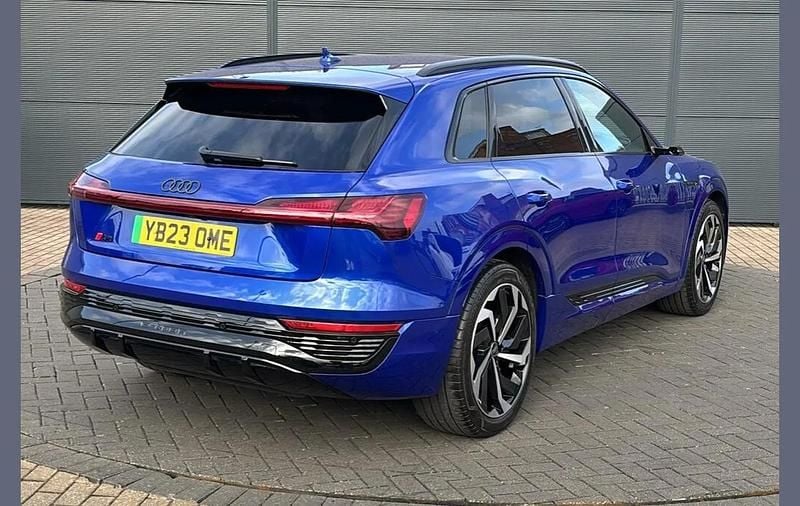 Used Audi Q8 e-tron Black Edition 300 kW (408 HP) 2023 Blue SUV
