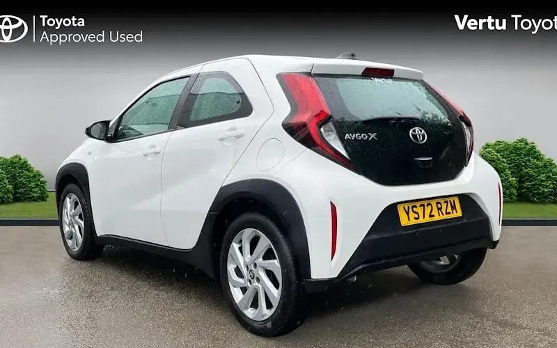 Used Toyota Aygo X PURE 72 HP (52 kW) 2025 SUV