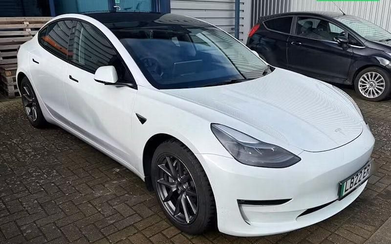 Used Tesla Model 3 Long Range AWD 258 kW (351 HP) 2022 White Sedan