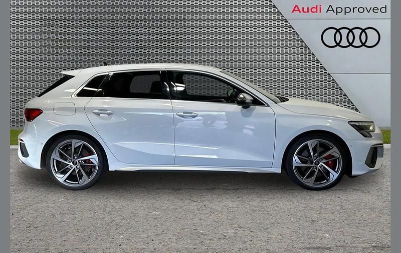 Used Audi S3 Sportback Comfort 310 HP (228 kW) 2023 White Hatchback