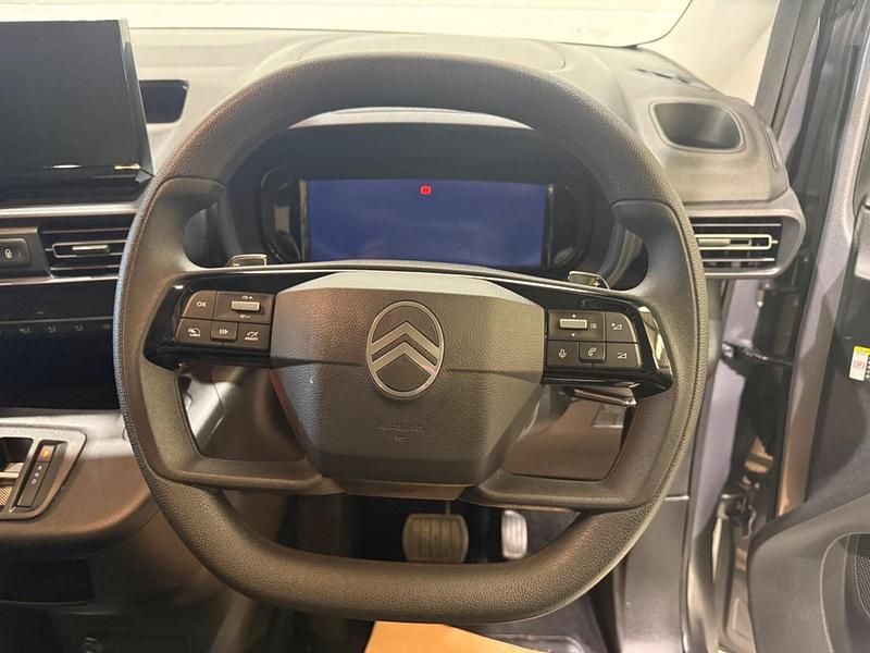 Used Citroën e-Berlingo 100 kW (136 HP) 2024 Grey MPV