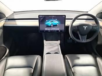 Used Tesla Model Y Long Range AWD 11 kW (15 HP) 2022 White SUV