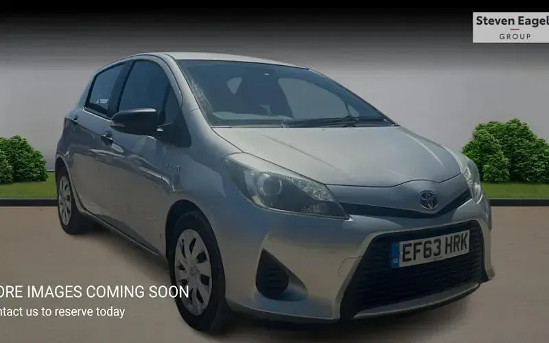 Used Toyota Yaris Active 101 HP (74 kW) 2014 Hatchback