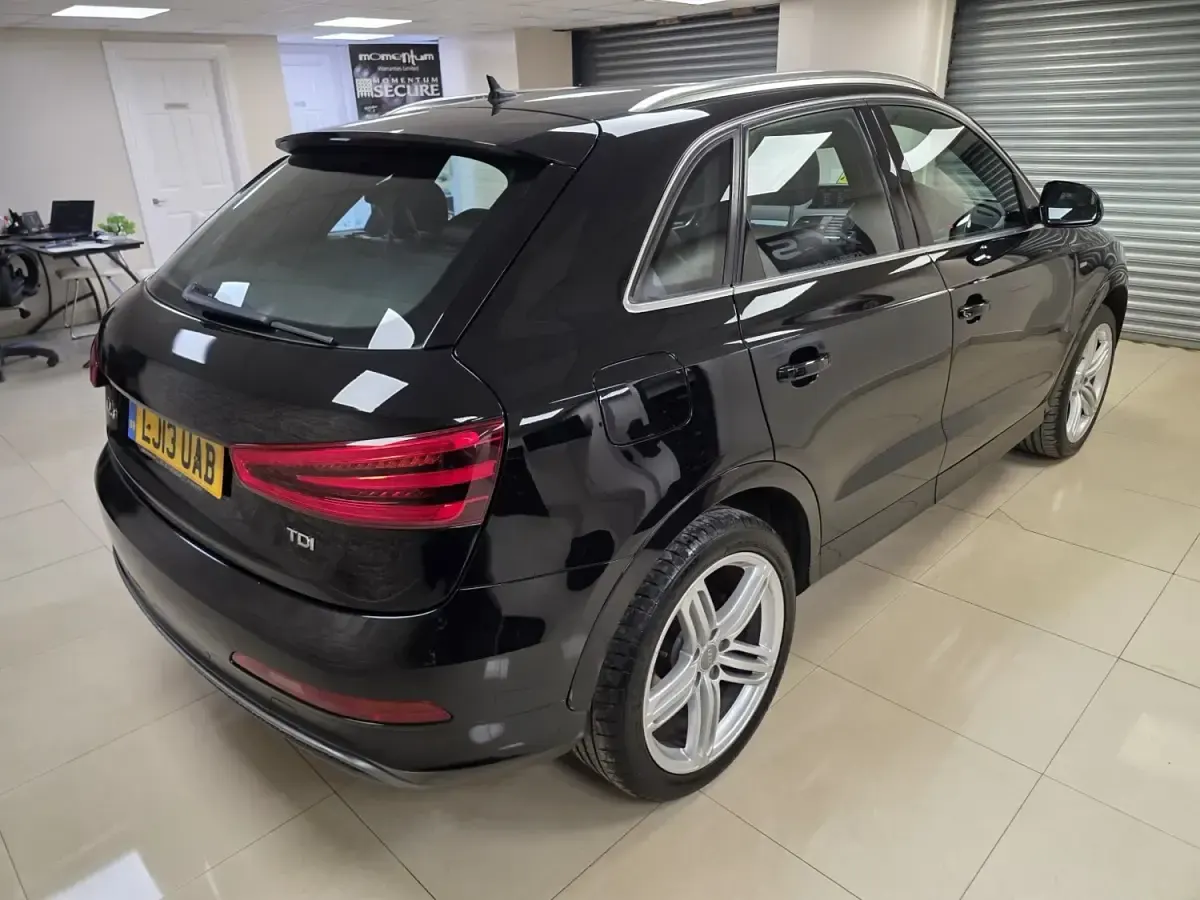 Begagnad Audi Q3 S-Line 2013 Svart SUV