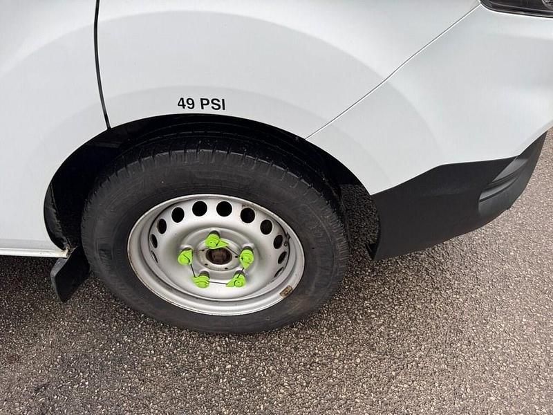 Used Ford Transit Custom 105 HP (77 kW) 2018 White Van