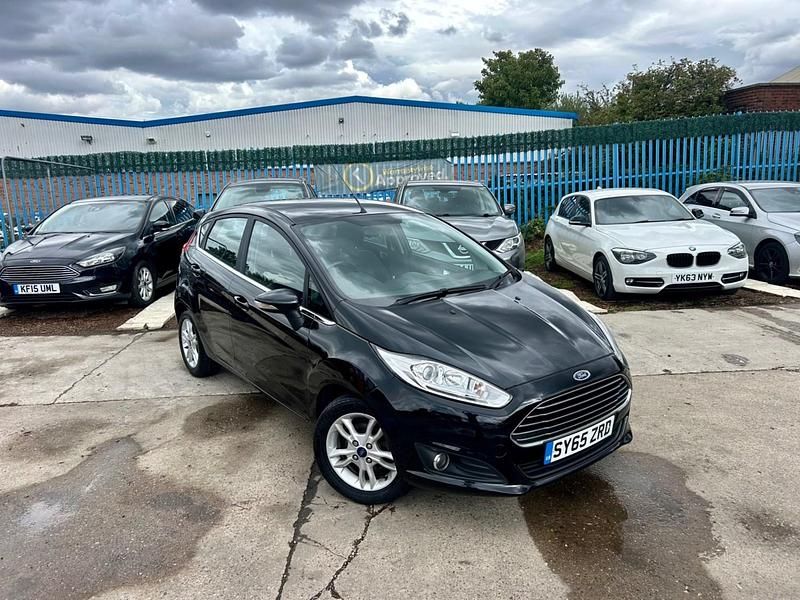 Black Used 2015 Ford Fiesta Zetec Hatchback | £3,995 (Good price) - Image 1/4